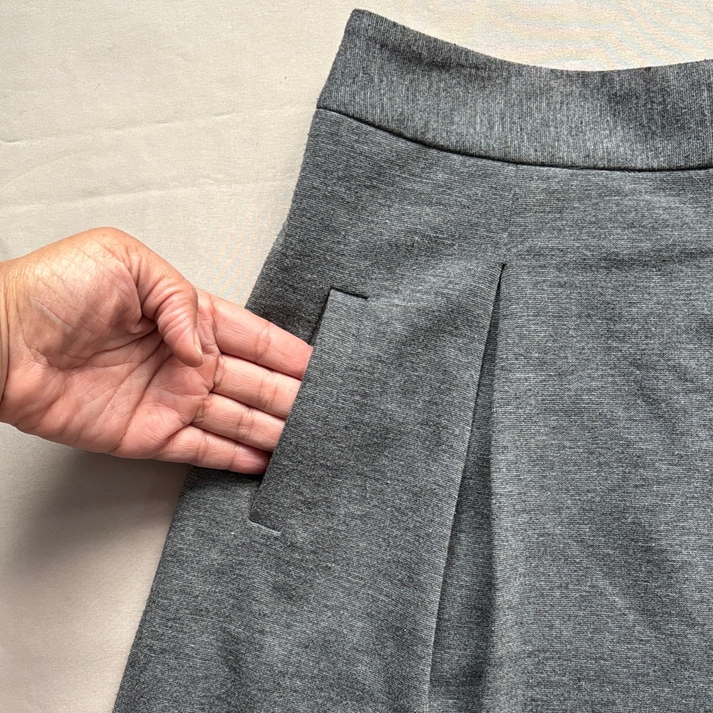 BCBGMAXAZRIA Heather Grey Laser-Cut Eyelet Hem Mini Skirt | Size 8 - Picture 3 of 7